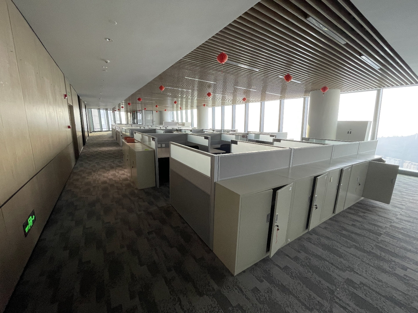 Qianhai Shimao Tower [Whole 62nd floor, 2,943.28 sqm]