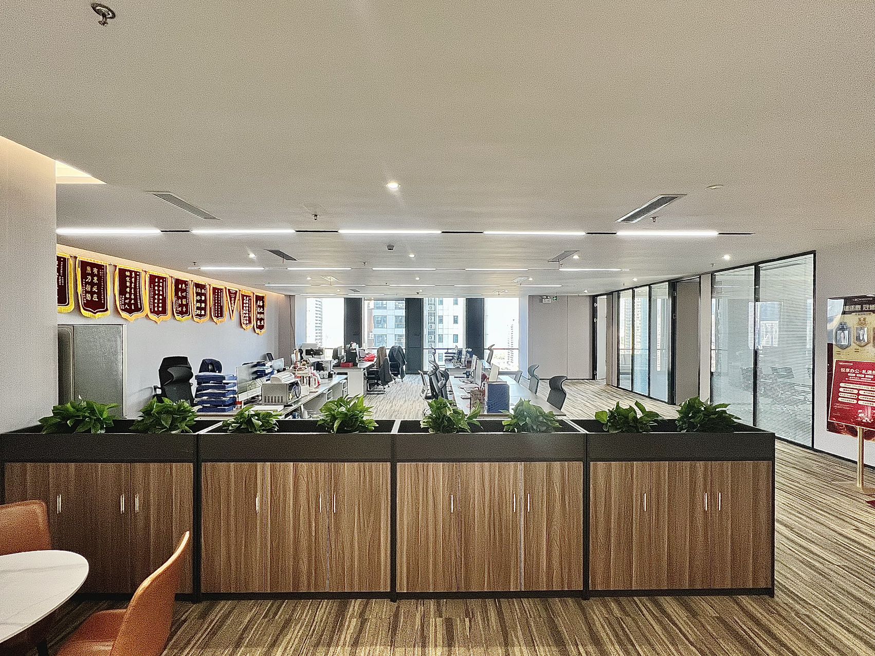 China Merchants Qianhai International Center, Building B🏢: Unit 1605, Double-sided lighting