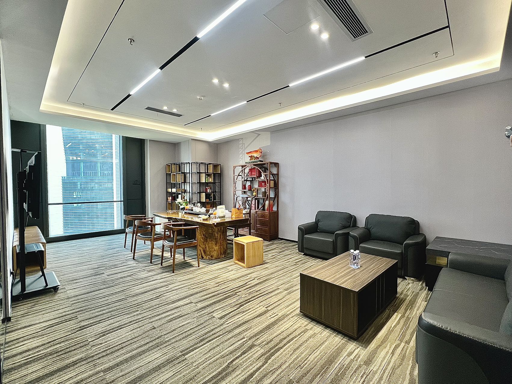China Merchants Qianhai International Center, Building B🏢: Unit 1605, Double-sided lighting
