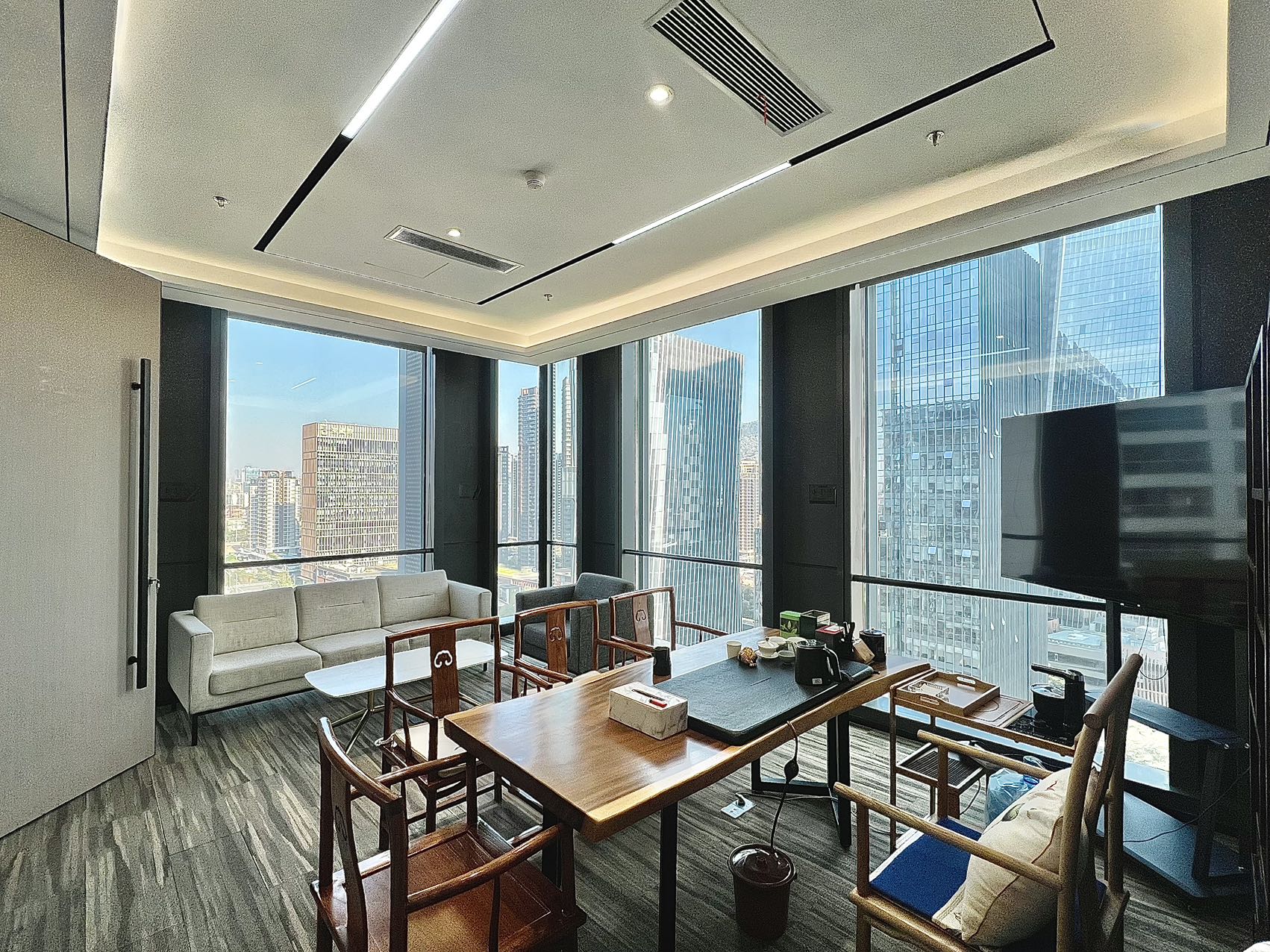 China Merchants Qianhai International Center, Building B🏢: Unit 1605, Double-sided lighting