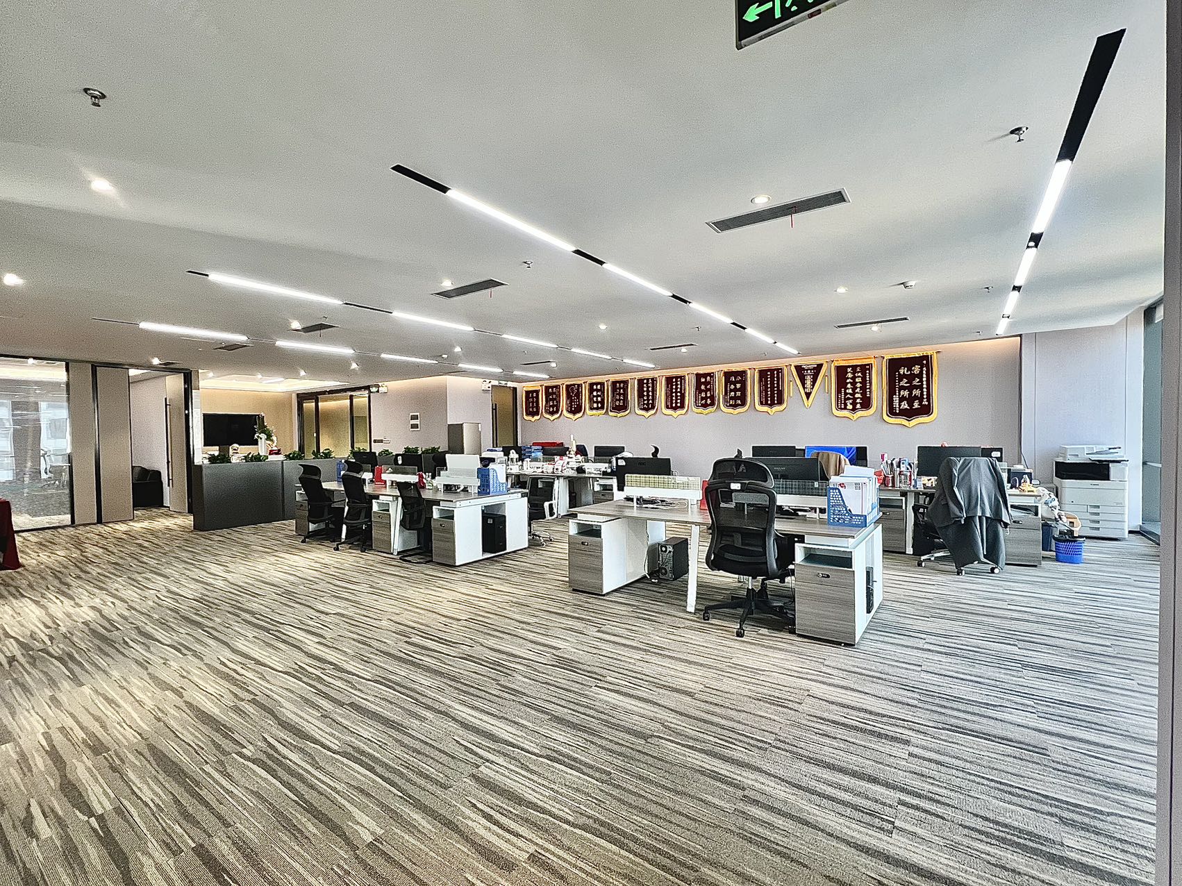 China Merchants Qianhai International Center, Building B🏢: Unit 1605, Double-sided lighting