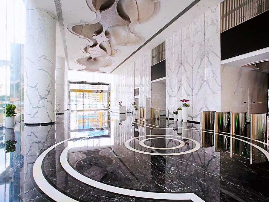 Room 10, 15/F, Hong Kong Finance Centre (Independent Suite)