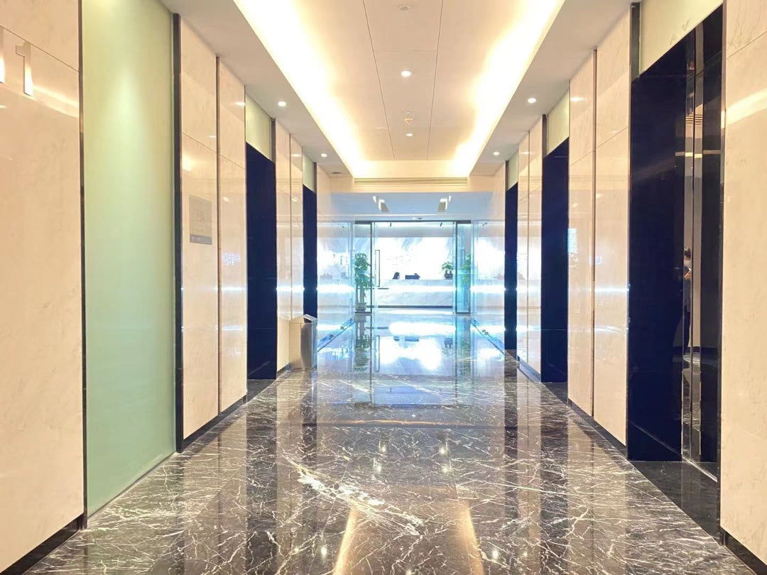 Room 10, 15/F, Hong Kong Finance Centre (Independent Suite)