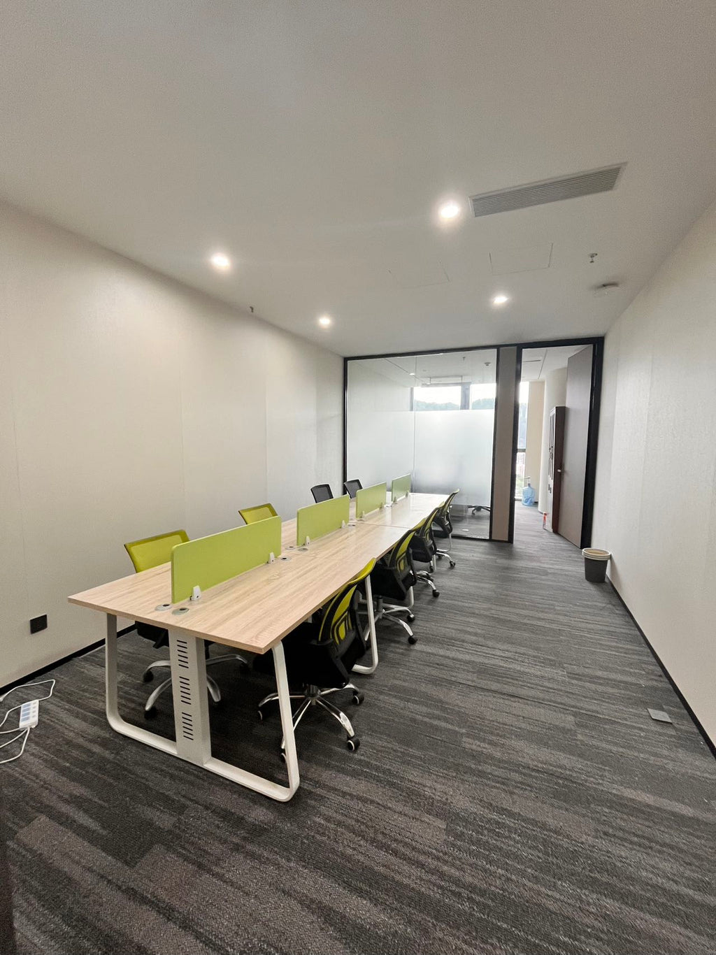 Room 10, 15/F, Hong Kong Finance Centre (Independent Suite)
