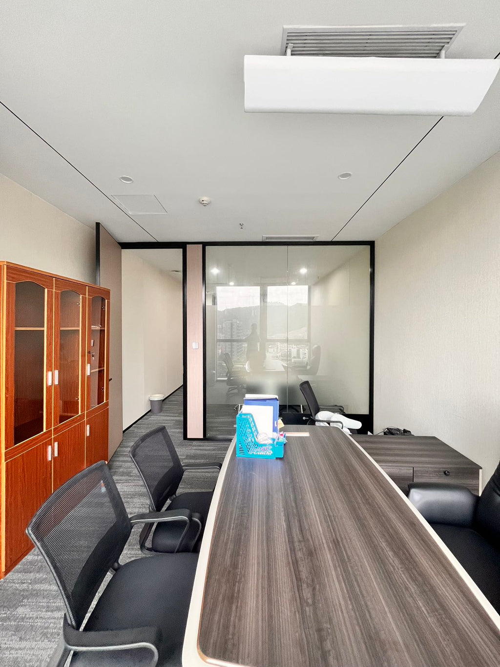 Room 10, 15/F, Hong Kong Finance Centre (Independent Suite)
