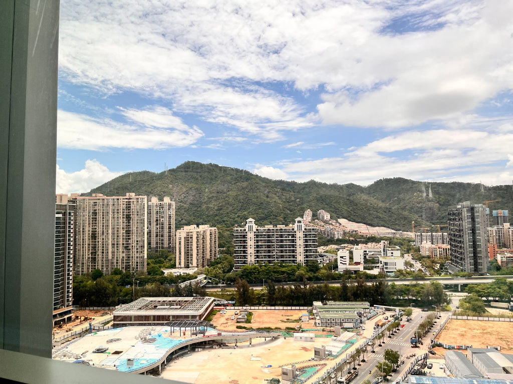 Room 10, 15/F, Hong Kong Finance Centre (Independent Suite)