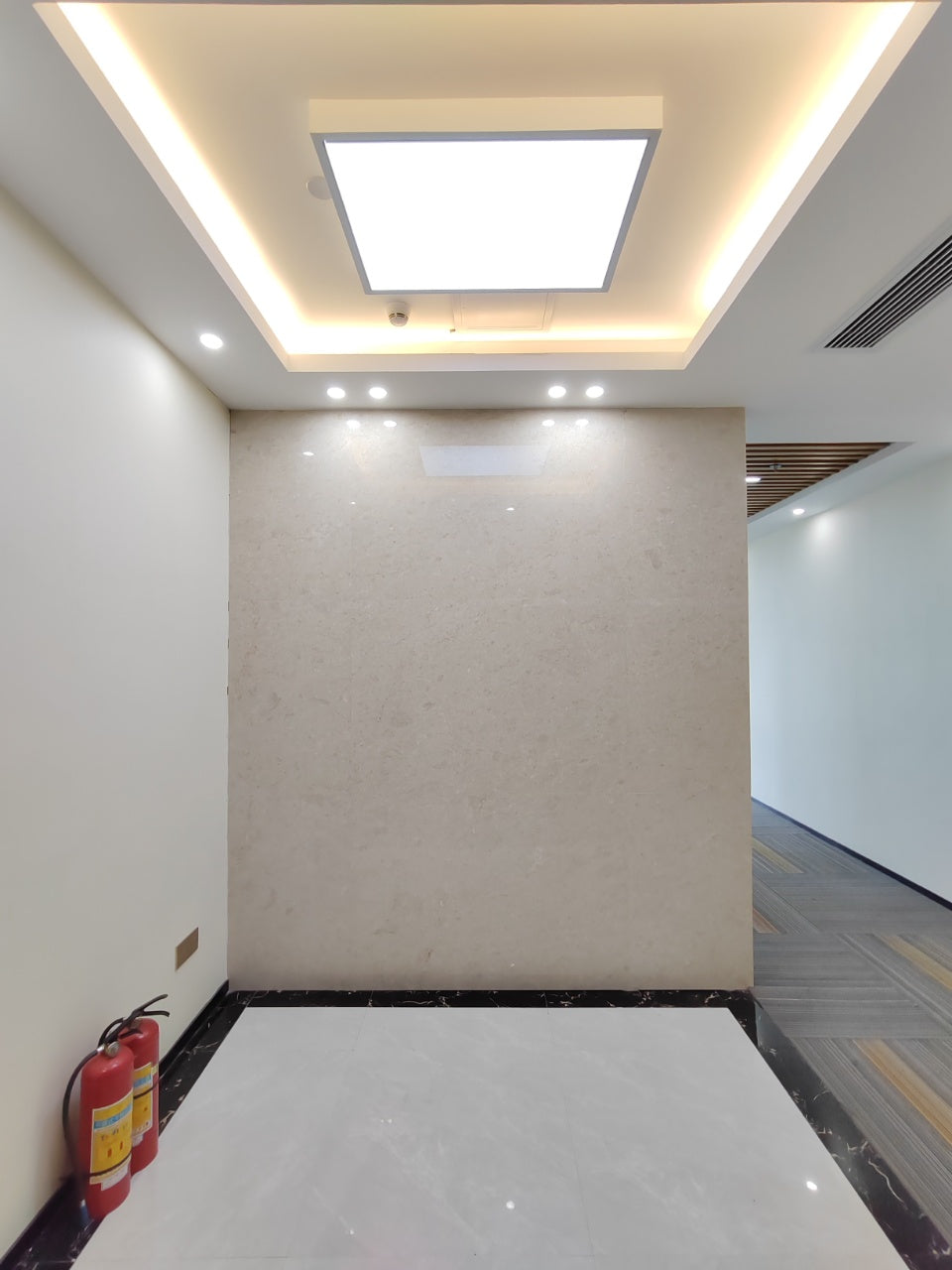 【寶中易尚中心】Unit 1403｜83 sqm (approx. 893 sq ft)