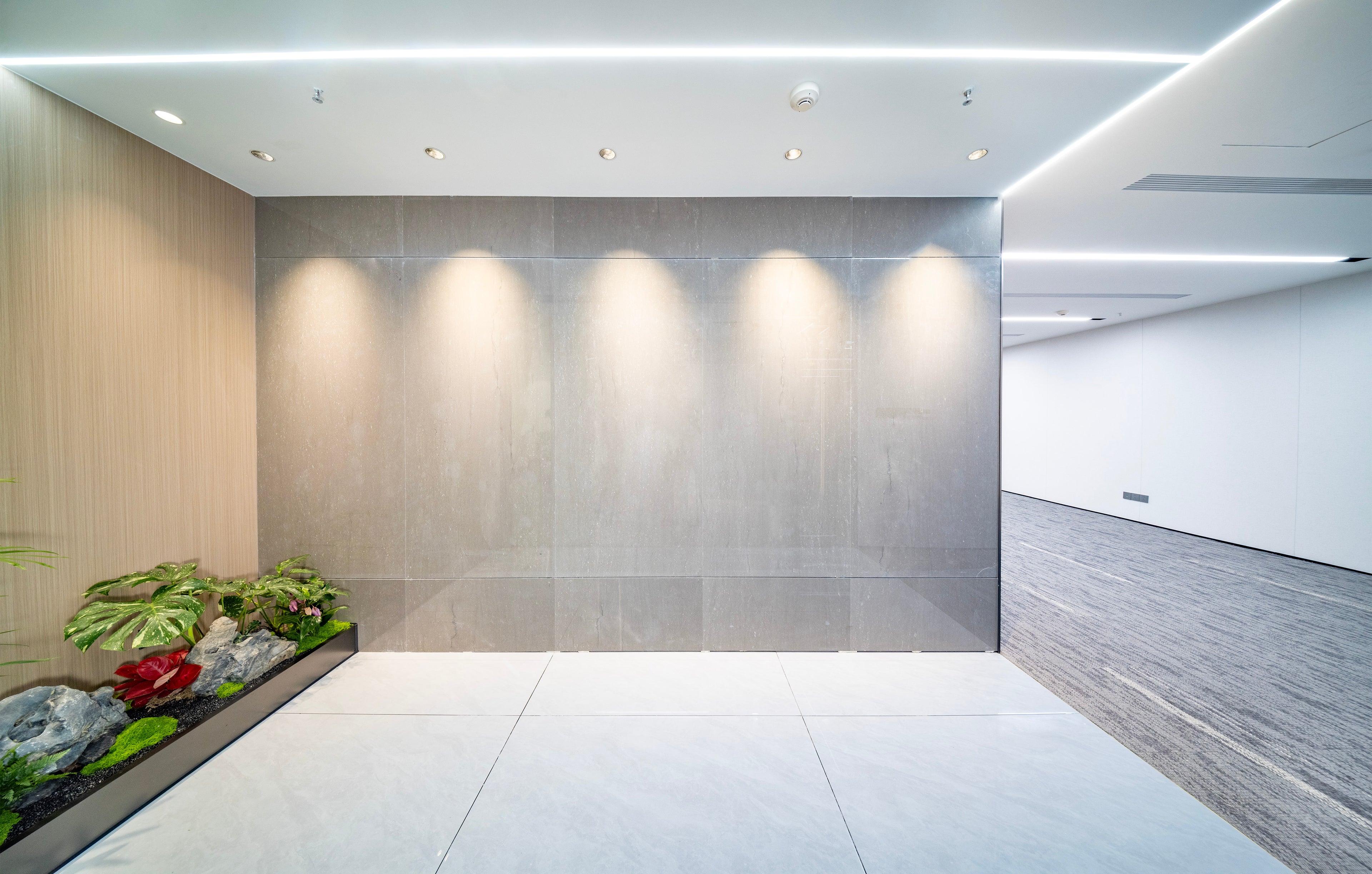 Great China International Exchange Square East Area 🎀 2613B｜Dual Aspect Lighting・Rectangular Layout